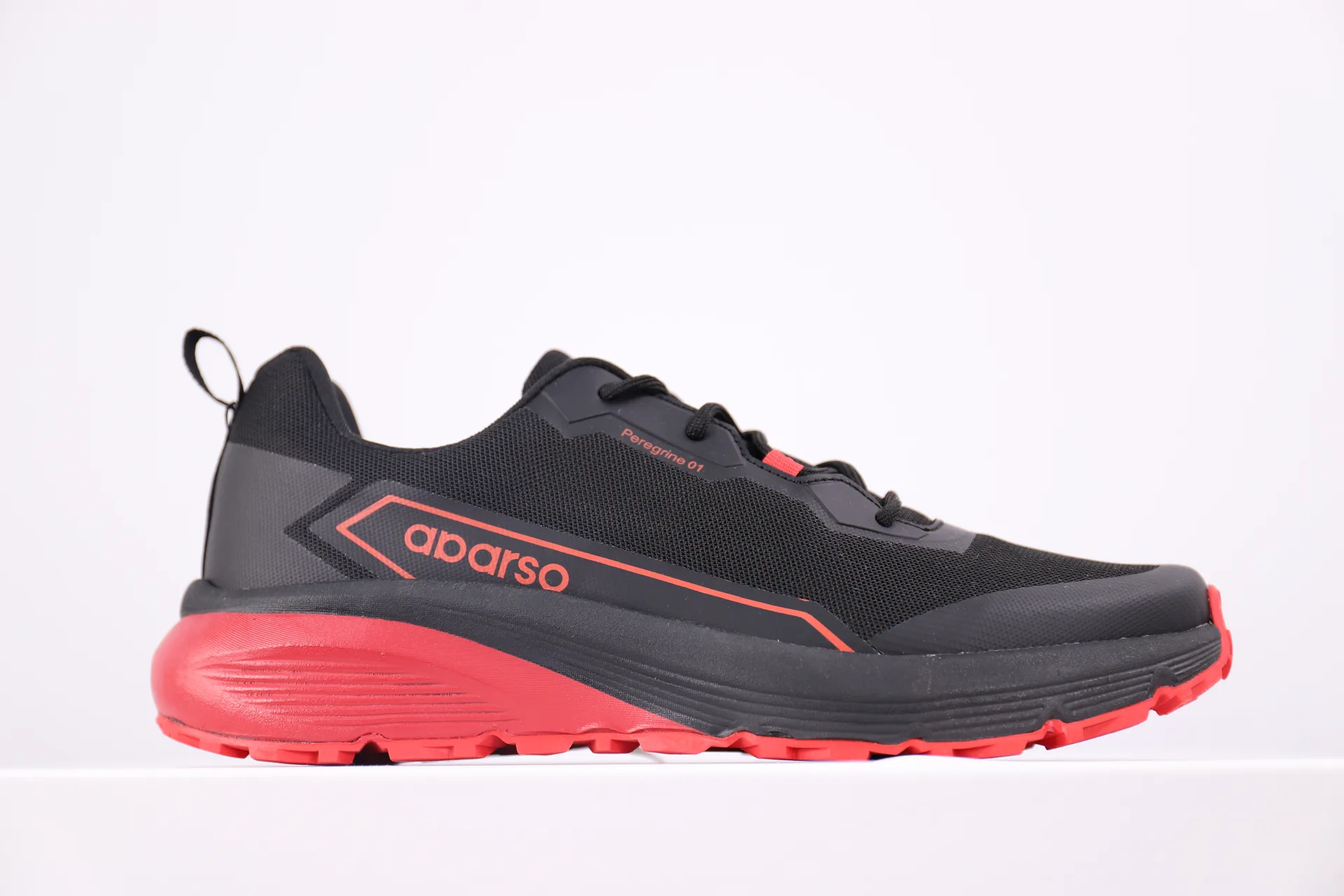 U'S TRAIL RUNNING SHOES