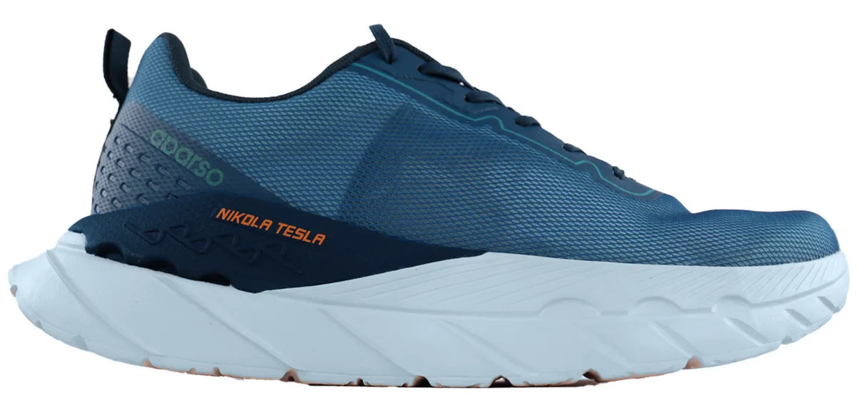U'S ROAD RUNNING SHOES